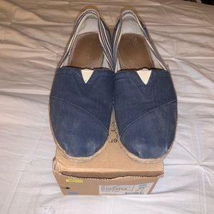 TOMS slip on shoe